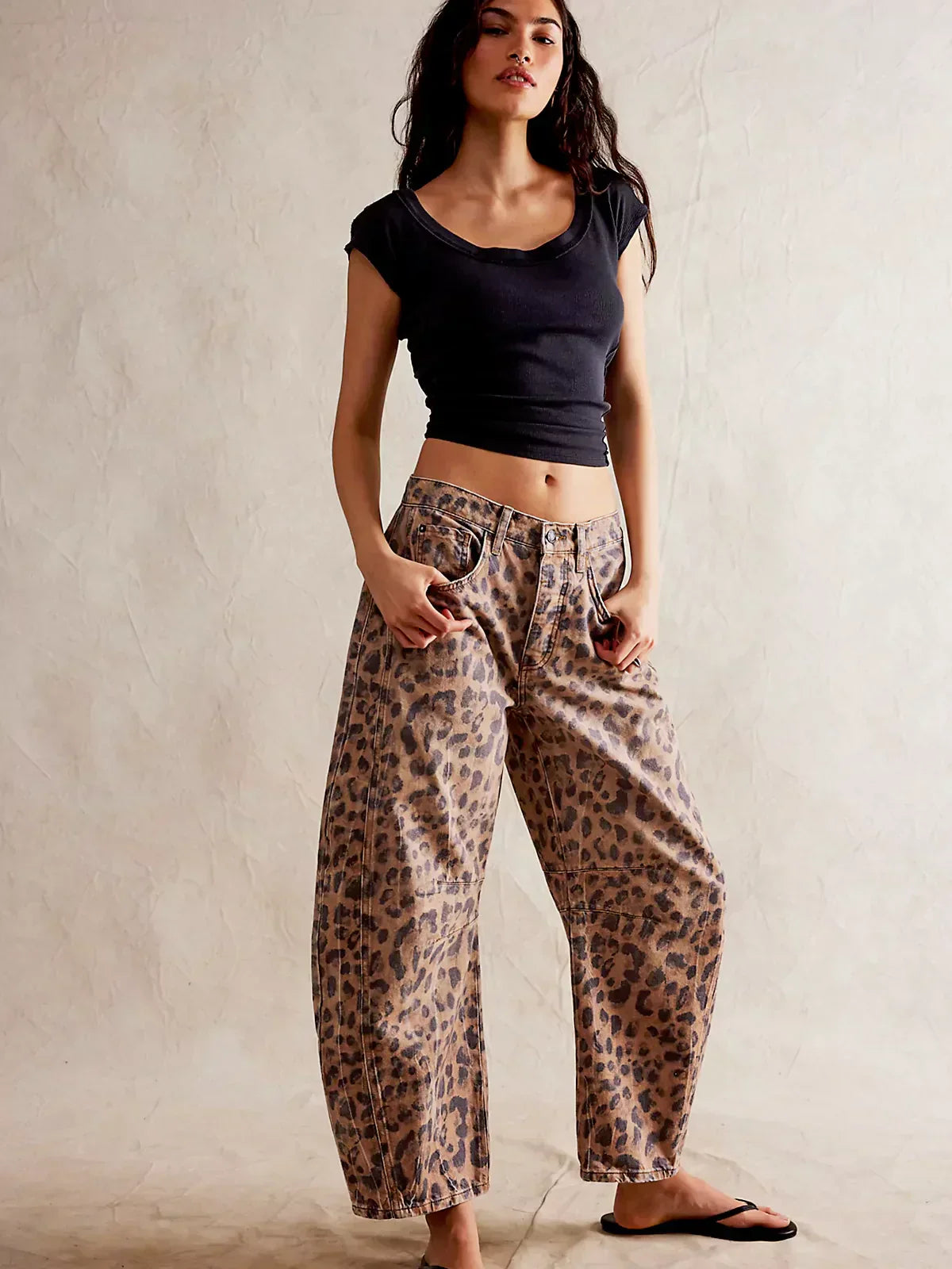 Lesley - Wild Leopard Barrel Jeans