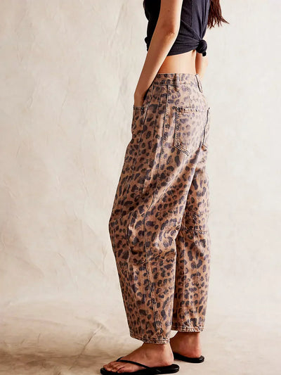 Lesley - Wild Leopard Barrel Jeans