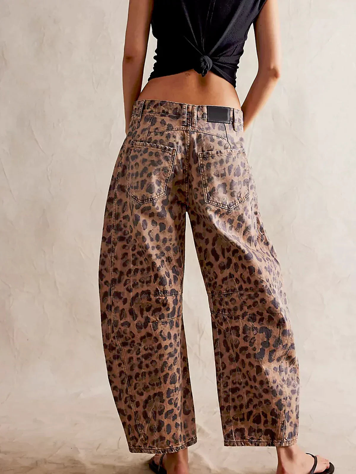 Lesley - Wild Leopard Barrel Jeans